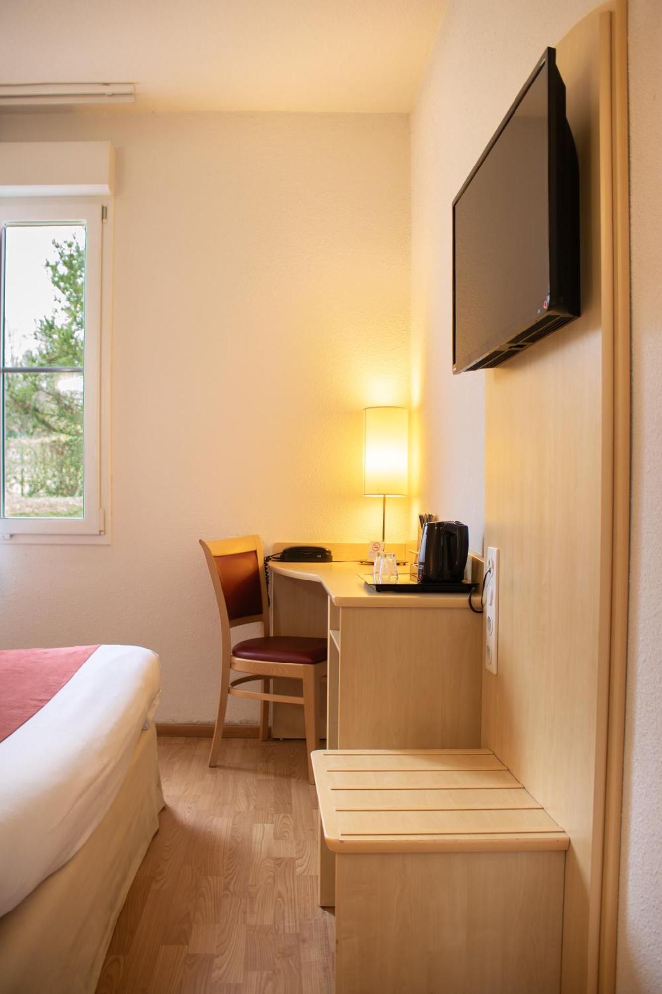 Brit Hotel Châteaudun מראה חיצוני תמונה