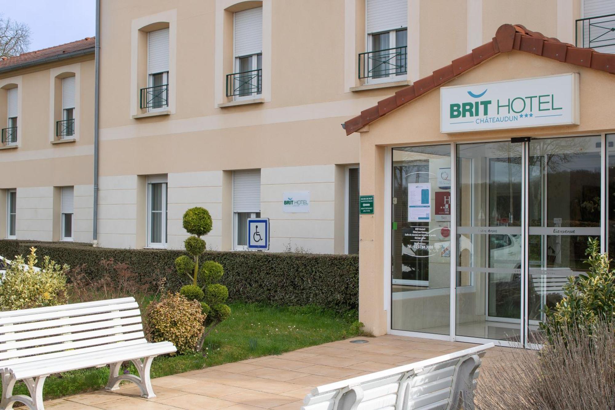 Brit Hotel Châteaudun מראה חיצוני תמונה