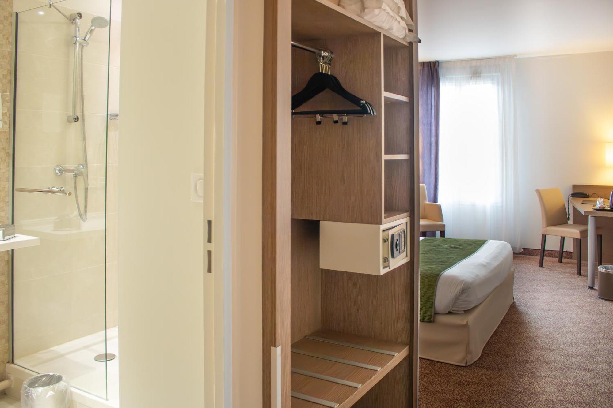 Brit Hotel Châteaudun מראה חיצוני תמונה