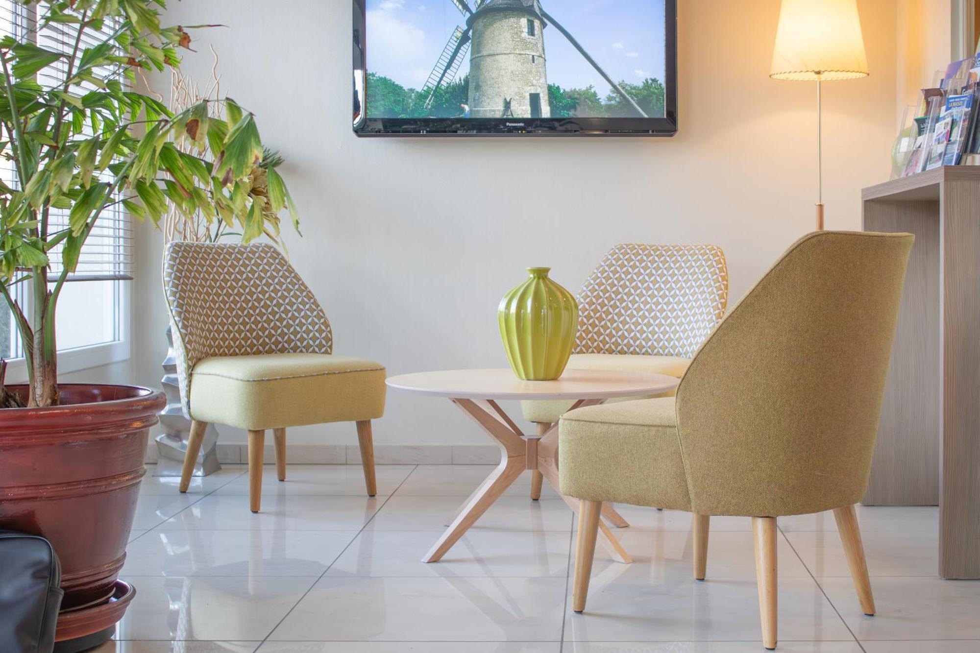 Brit Hotel Châteaudun מראה חיצוני תמונה
