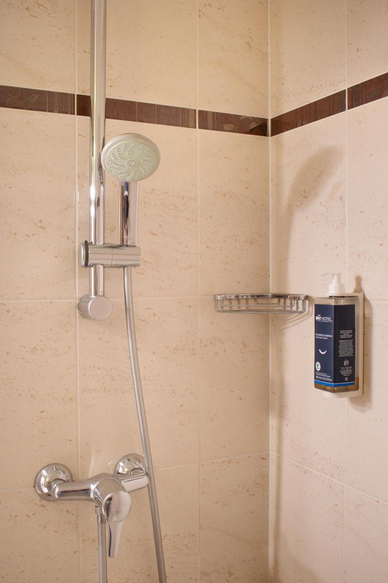 Brit Hotel Châteaudun מראה חיצוני תמונה