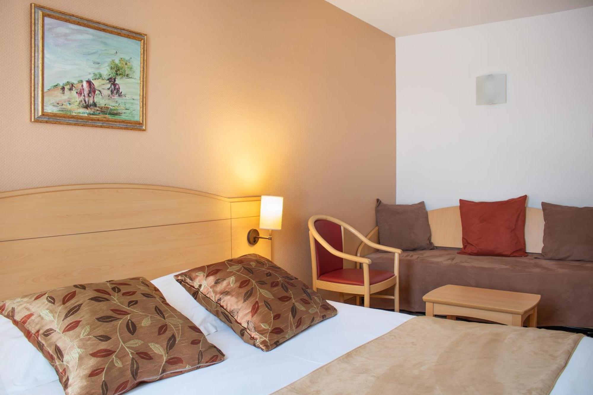 Brit Hotel Châteaudun מראה חיצוני תמונה