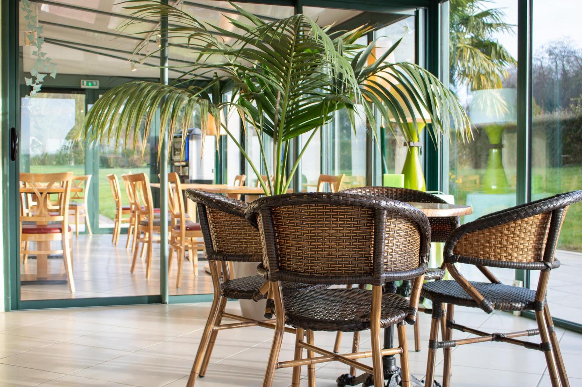 Brit Hotel Châteaudun מראה חיצוני תמונה