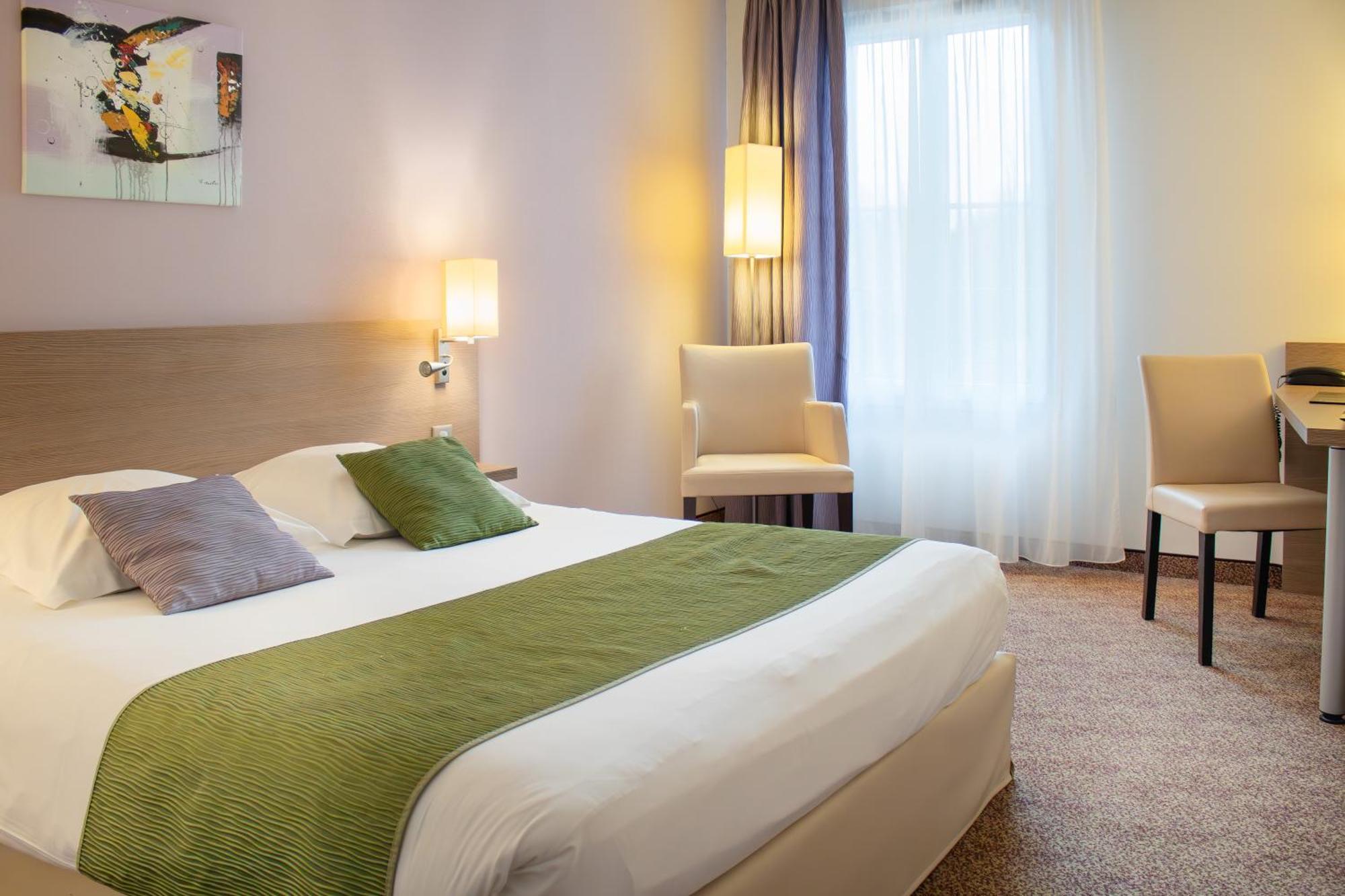 Brit Hotel Châteaudun מראה חיצוני תמונה