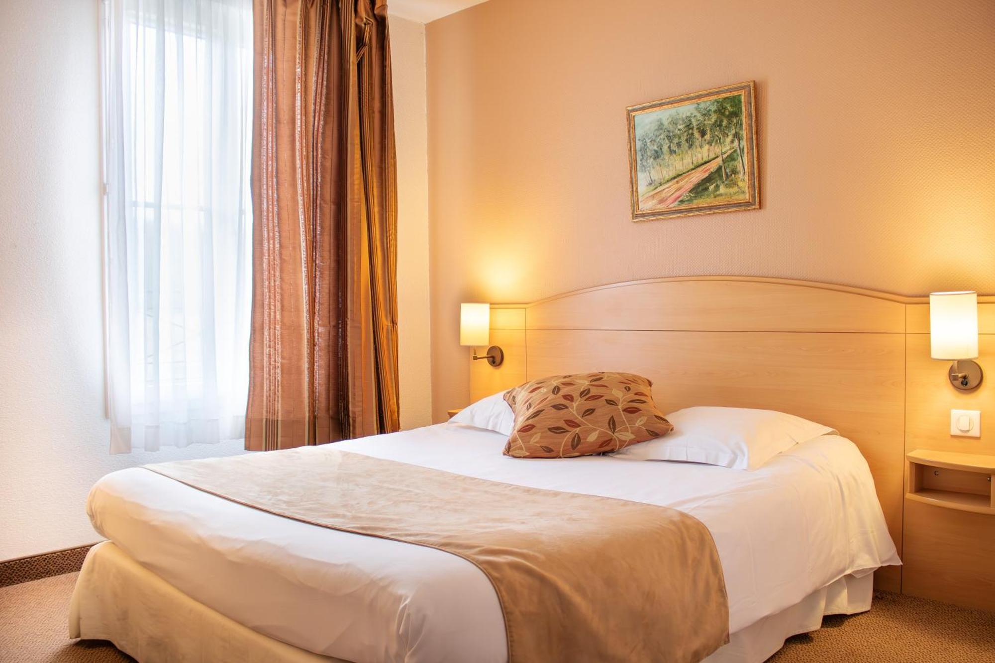 Brit Hotel Châteaudun מראה חיצוני תמונה