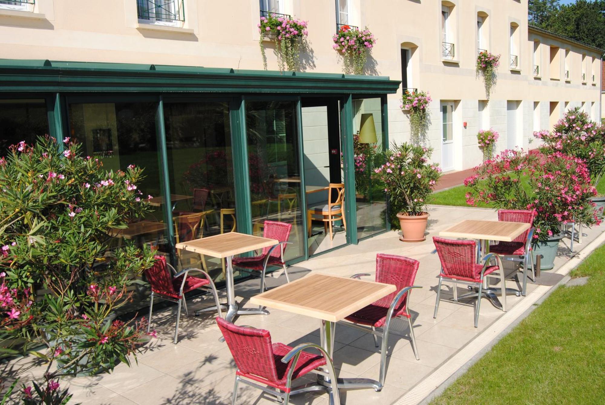 Brit Hotel Châteaudun מראה חיצוני תמונה