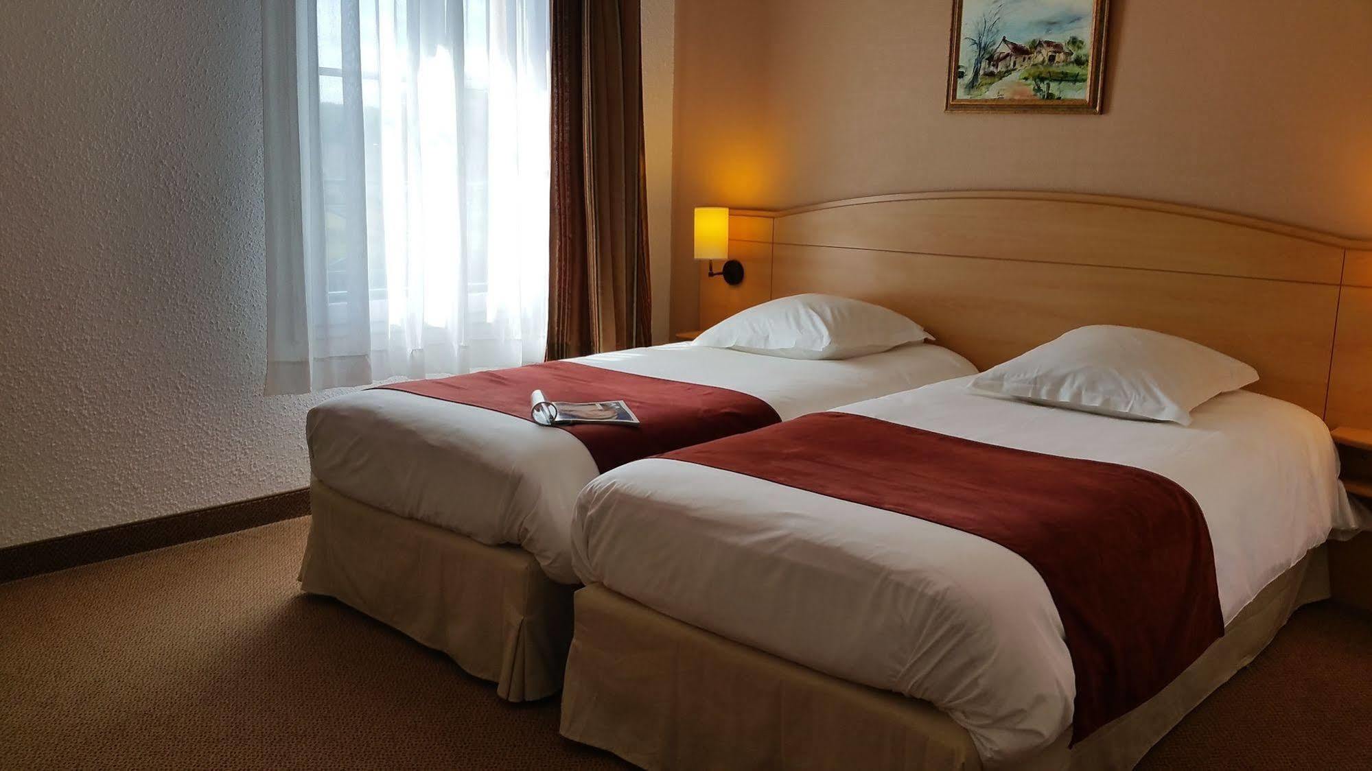 Brit Hotel Châteaudun מראה חיצוני תמונה