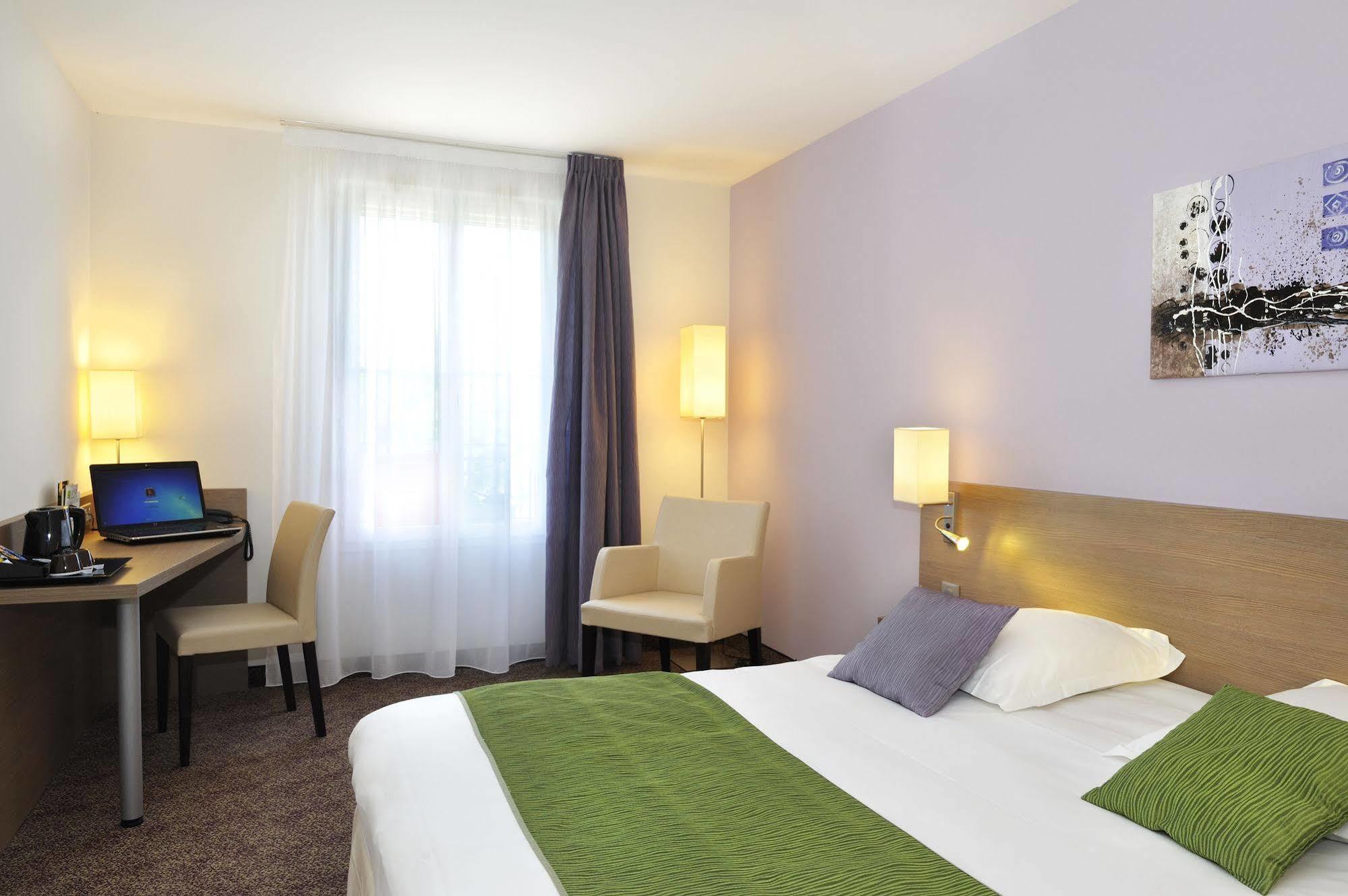Brit Hotel Châteaudun מראה חיצוני תמונה